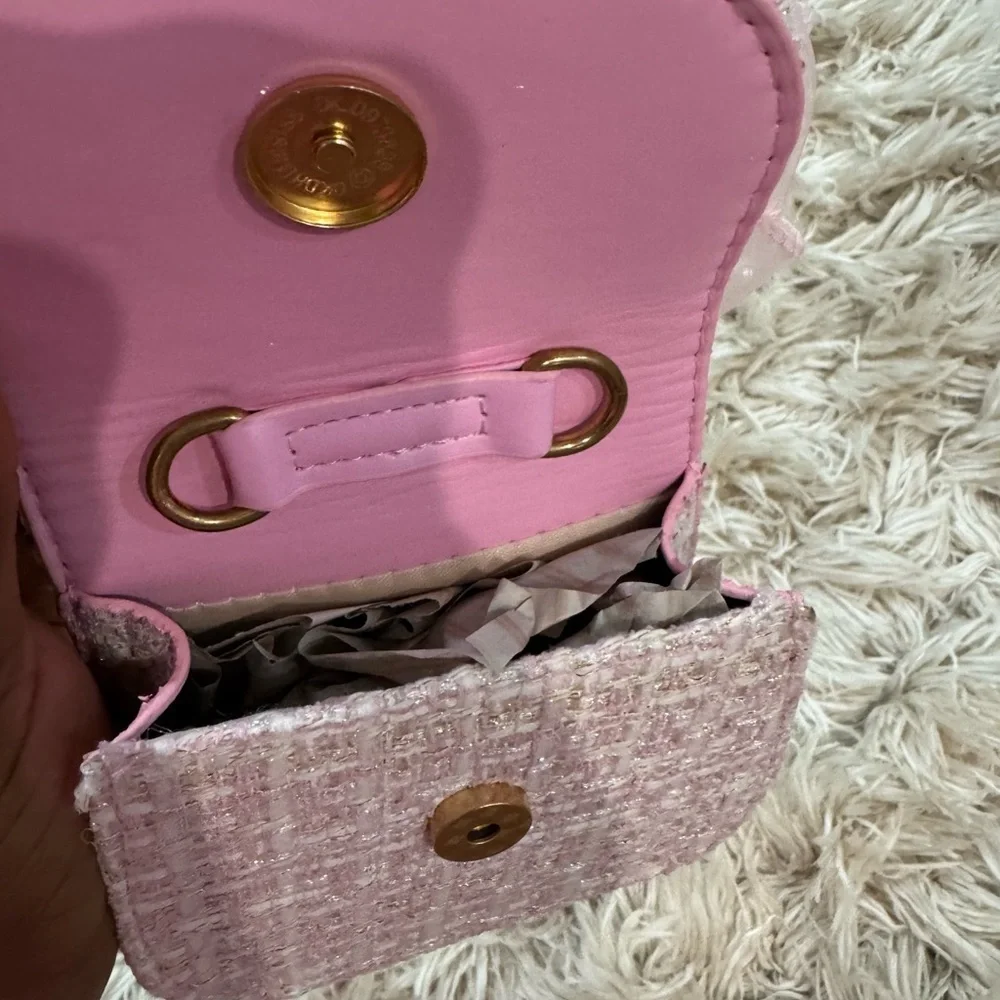 N/A adorable pink